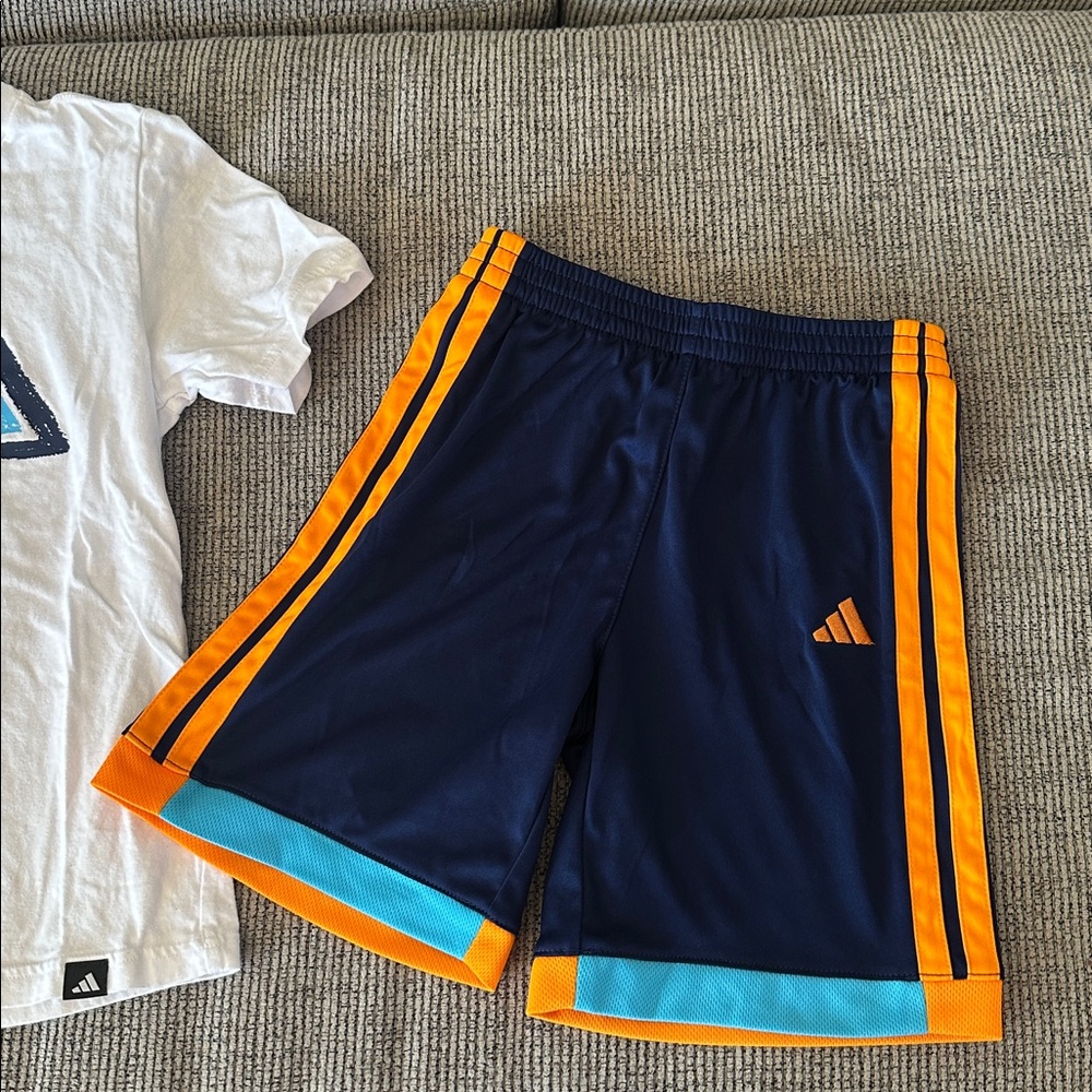 Adidas boys sport matching outfit - Picture 2 of 7